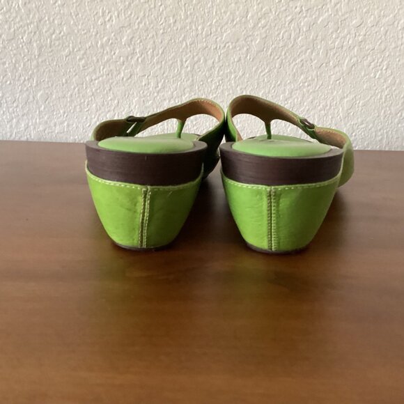 Soft Vintage Green Soft Leather Thong Wedge Sandals Size 8 - Picture 3 of 7
